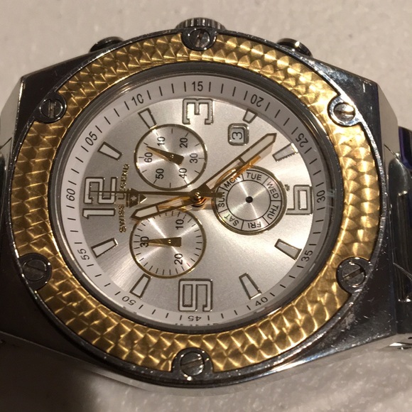 Swiss Legend Throttle Watch model 41026140
Swiss made movement, water resistant. - Picture 7 of 10